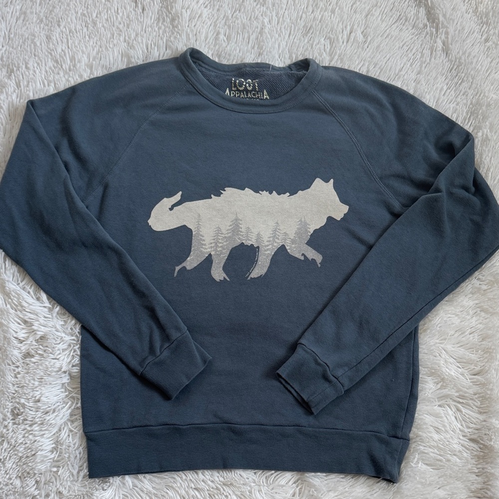 Lost Appalachia Trading Company Navy Timber Wolf Graphic Sweatshirt S